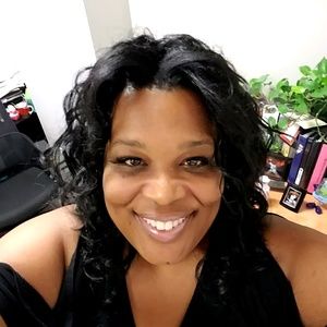 Meet your Posher, Vanessa